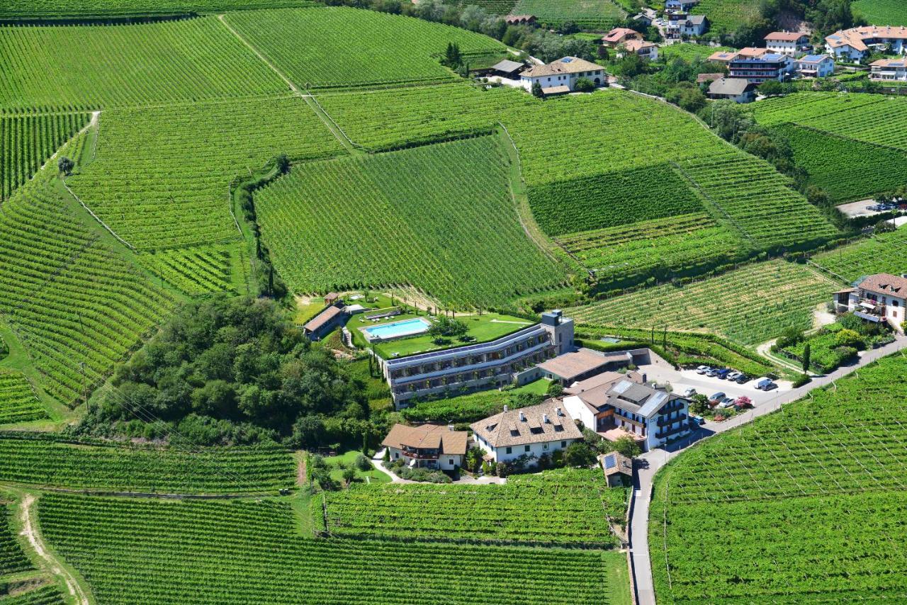 Hotel Hasslhof Caldaro Exteriör bild